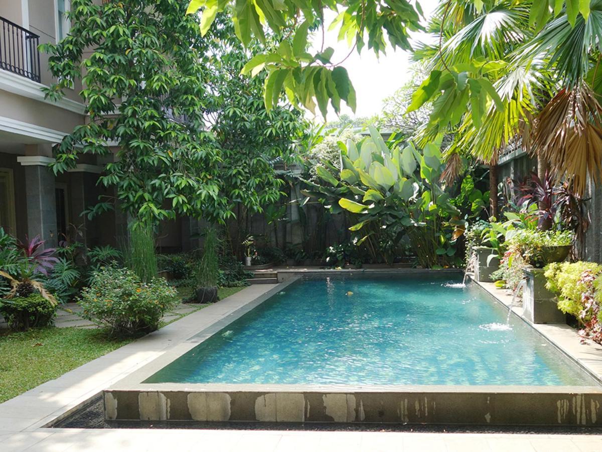 Saffron Suites Syariah Jakarta Exterior photo
